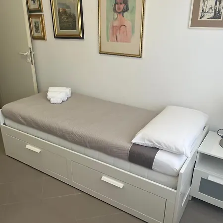 Guesthouse38 아파트 알게로